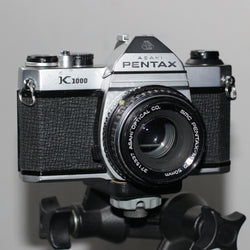 35mm Film Camera - Pentax K1000 SLR (Full Vintage Kit)
